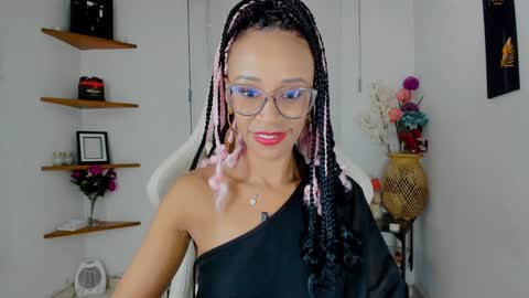 Snapshot of scarlettmalbec chatting on 01.13.25 Scarlett online show from 01.13.25