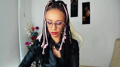 Snapshot of scarlettmalbec chatting on 02.12.25 Scarlett online show from 02.12.25