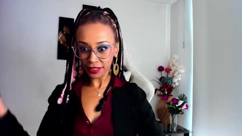Snapshot of scarlettmalbec chatting on 02.20.25 Scarlett online show from 02.20.25