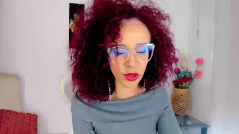 Snapshot of scarlettmalbec chatting on 09.22.25 Scarlett online show from 09.22.25
