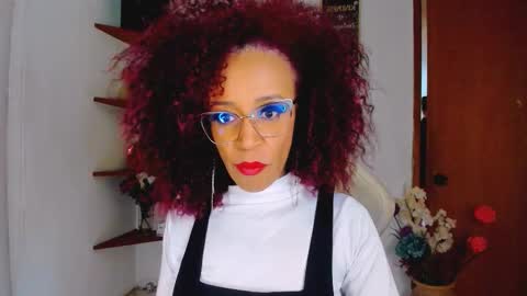 Snapshot of scarlettmalbec chatting on 09.30.25 Scarlett online show from 09.30.25