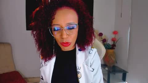 Snapshot of scarlettmalbec chatting on 10.11.25 Scarlett online show from 10.11.25