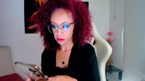 Snapshot of scarlettmalbec chatting on 10.15.25 Scarlett online show from 10.15.25
