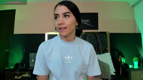 scarlettorres online show from 11.16.25