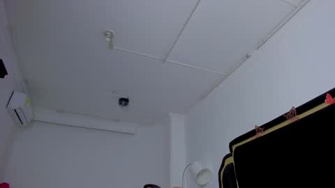 Scarlett Ross  online show from 12.16.24