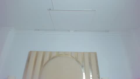 Scarlett Ross  online show from 01.23.25