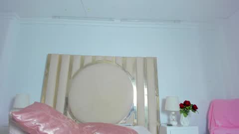 Scarlett Ross  online show from 02.03.25