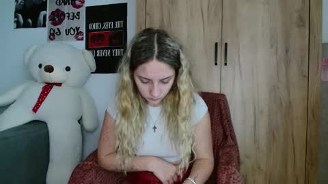 Snapshot of scarlettsmithz chatting on 09.11.25 ScarlettSmithz online show from 09.11.25