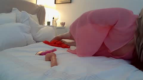 Scarlettexo online show from 01.17.25