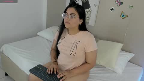 Scarlett Whitmore online show from 09.28.25