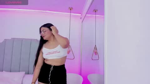 Scarlett Whitmore online show from 11.30.25