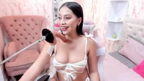 Snapshot of scarletxoxo_ chatting on 11.27.25 Scarlet online show from 11.27.25