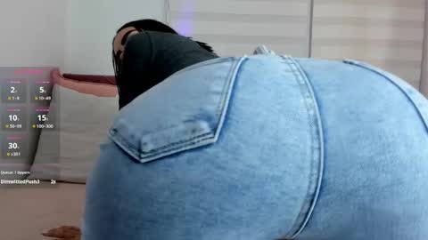 Snapshot of scarlletfoxx chatting on 02.23.25 SCARLLET online show from 02.23.25