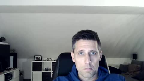 Snapshot of schnuckigeil chatting on 01.02.25 Dildomen online show from 01.02.25