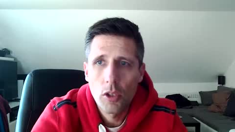 Snapshot of schnuckigeil chatting on 01.14.25 Dildomen online show from 01.14.25