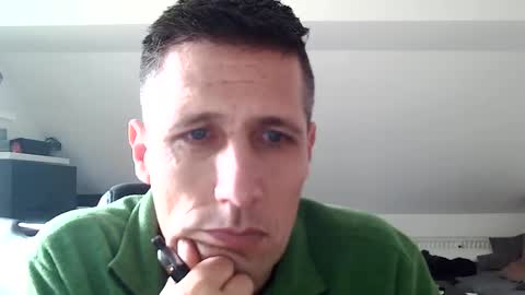 Snapshot of schnuckigeil chatting on 02.21.25 Dildomen online show from 02.21.25