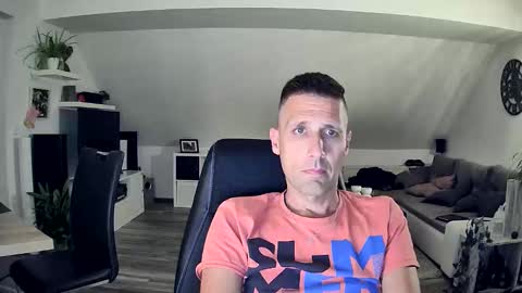 Snapshot of schnuckigeil chatting on 09.22.25 Dildomen online show from 09.22.25