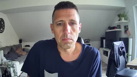 Snapshot of schnuckigeil chatting on 09.29.25 Dildomen online show from 09.29.25