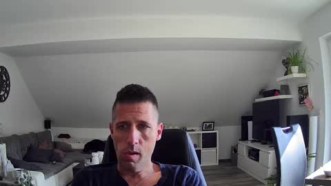 Snapshot of schnuckigeil chatting on 10.01.25 Dildomen online show from 10.01.25