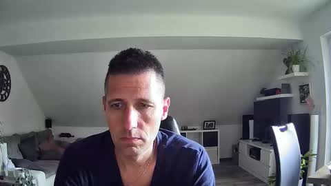 Snapshot of schnuckigeil chatting on 10.02.25 Dildomen online show from 10.02.25