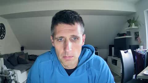 Snapshot of schnuckigeil chatting on 10.28.25 Dildomen online show from 10.28.25