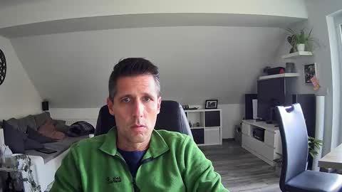 Snapshot of schnuckigeil chatting on 11.05.25 Dildomen online show from 11.05.25