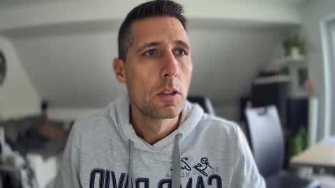 Snapshot of schnuckigeil chatting on 11.19.25 Dildomen online show from 11.19.25