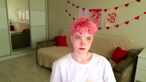 Snapshot of school_love chatting on 09.17.25 Rina online show from 09.17.25