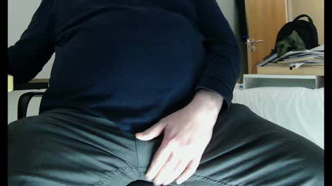 Snapshot of schwanz2023 chatting on 01.13.25 Mick online show from 01.13.25