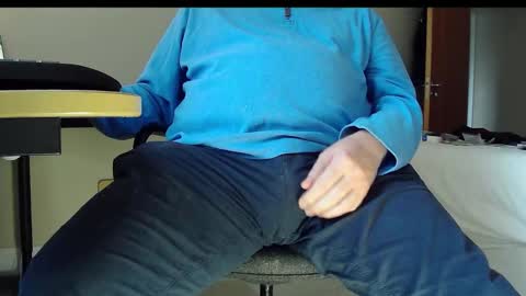 Snapshot of schwanz2023 chatting on 10.16.25 Mick online show from 10.16.25