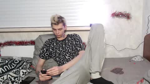 Snapshot of scorpion_250 chatting on 01.05.25 Scorpion 250 online show from 01.05.25