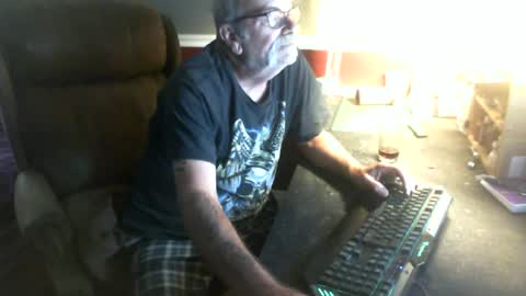 Snapshot of scotsman_62 chatting on 07.26.26 scotsman_62 online show from 07.26.26