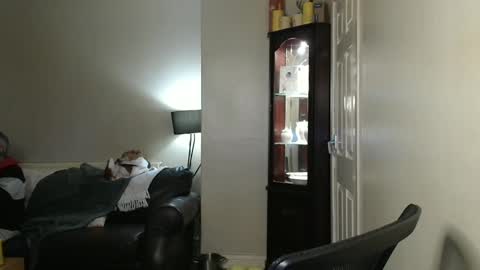 Snapshot of scottsman214 chatting on 01.03.25 James online show from 01.03.25