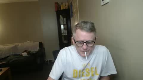 Snapshot of scottsman214 chatting on 09.27.25 James online show from 09.27.25