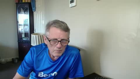 Snapshot of scottsman214 chatting on 10.23.25 James online show from 10.23.25