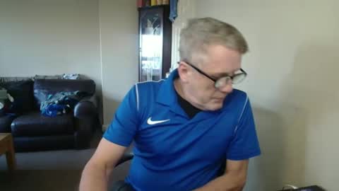 Snapshot of scottsman214 chatting on 10.25.25 James online show from 10.25.25