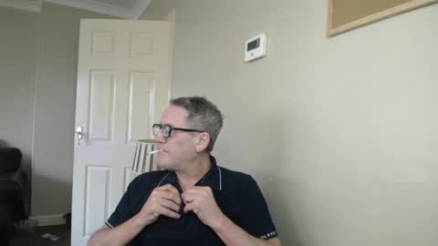 Snapshot of scottsman214 chatting on 11.05.25 James online show from 11.05.25