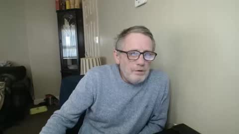 Snapshot of scottsman214 chatting on 11.24.25 James online show from 11.24.25