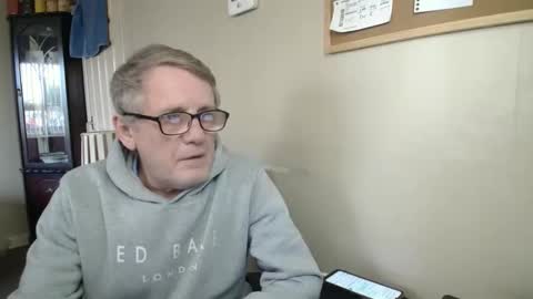 Snapshot of scottsman214 chatting on 12.15.25 James online show from 12.15.25