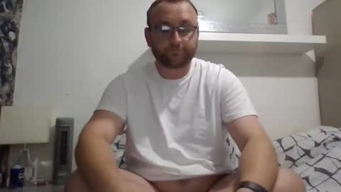 Snapshot of scousegay4 chatting on 10.09.25 StraightScouse online show from 10.09.25