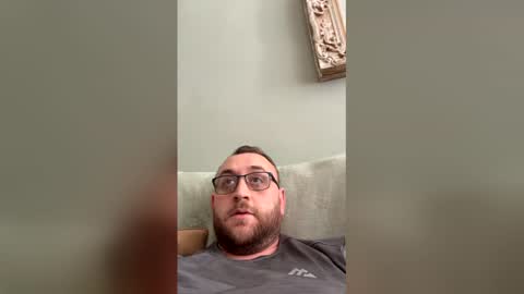 Snapshot of scousegay4 chatting on 02.14.26 StraightScouse online show from 02.14.26