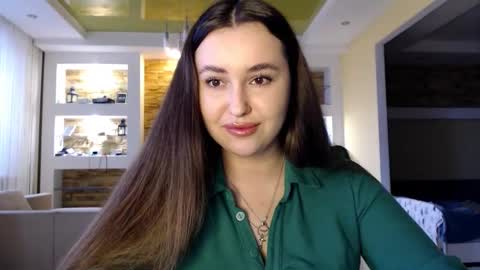 Elizabeth  online show from 02.03.25