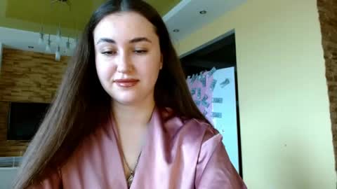 Snapshot of sea_cocktail chatting on 05.18.26 Elizabeth online show from 05.18.26