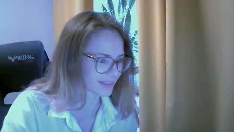 Snapshot of sea_dream chatting on 09.23.25 SEA Dream online show from 09.23.25