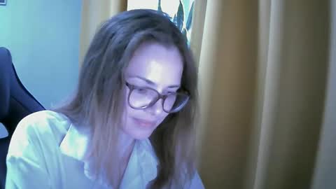 Snapshot of sea_dream chatting on 09.24.25 SEA Dream online show from 09.24.25