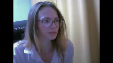 Snapshot of sea_dream chatting on 09.27.25 SEA Dream online show from 09.27.25