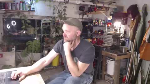 Snapshot of seattlemanwhore chatting on 11.02.25 Seattlemanwhore online show from 11.02.25