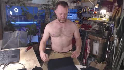 Snapshot of seattlemanwhore chatting on 11.19.25 Seattlemanwhore online show from 11.19.25