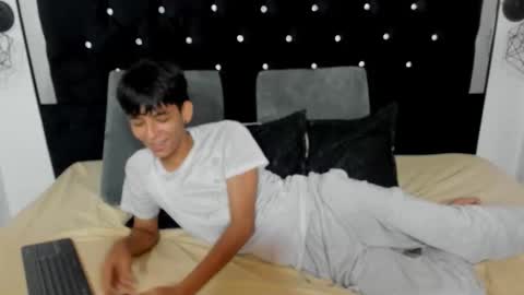 Sebastian Alvarez online show from 11.25.25