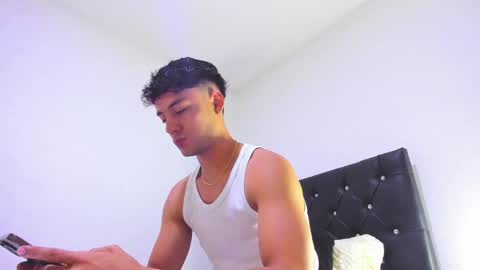 Snapshot of sebastian_dash chatting on 01.21.25 SEBAS online show from 01.21.25